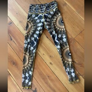 Wolven Threads Leggings